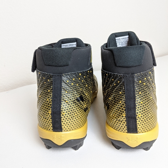 Under Armour Harper gold baseball cleats 2 RM 15 - Picture 2 of 11